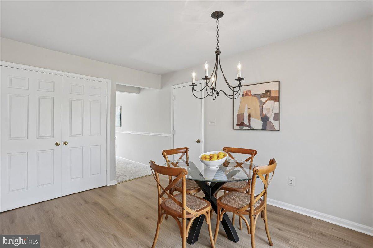 WILLIAMSBURG VILLAGE - Residential