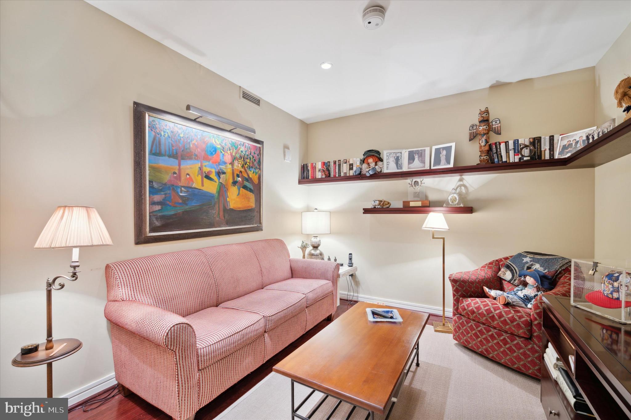 CORINTHIAN - Residential