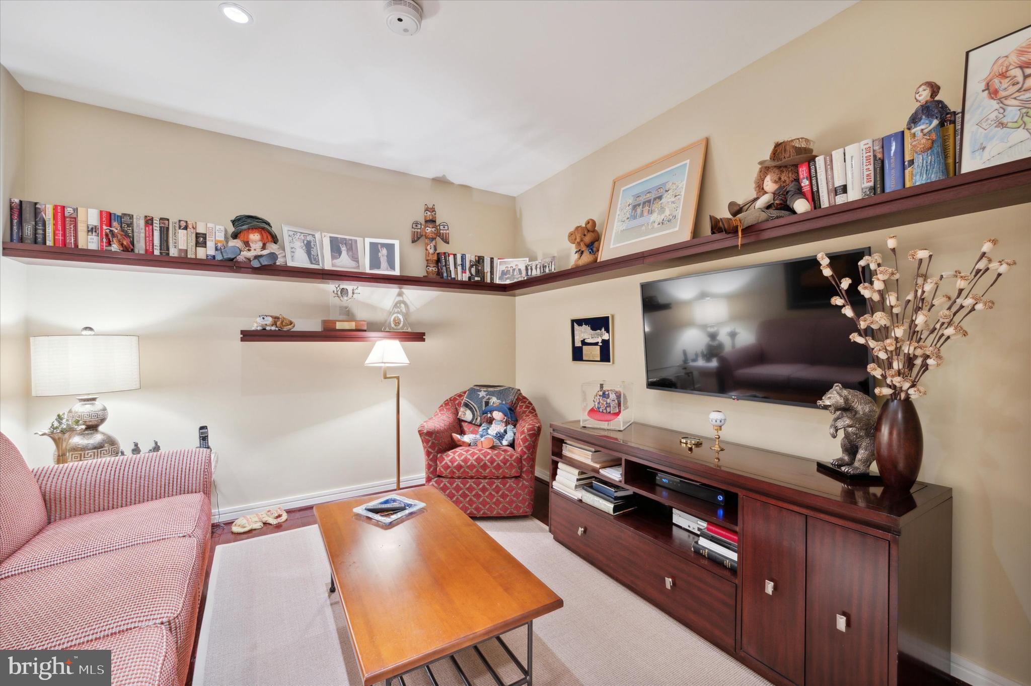 CORINTHIAN - Residential