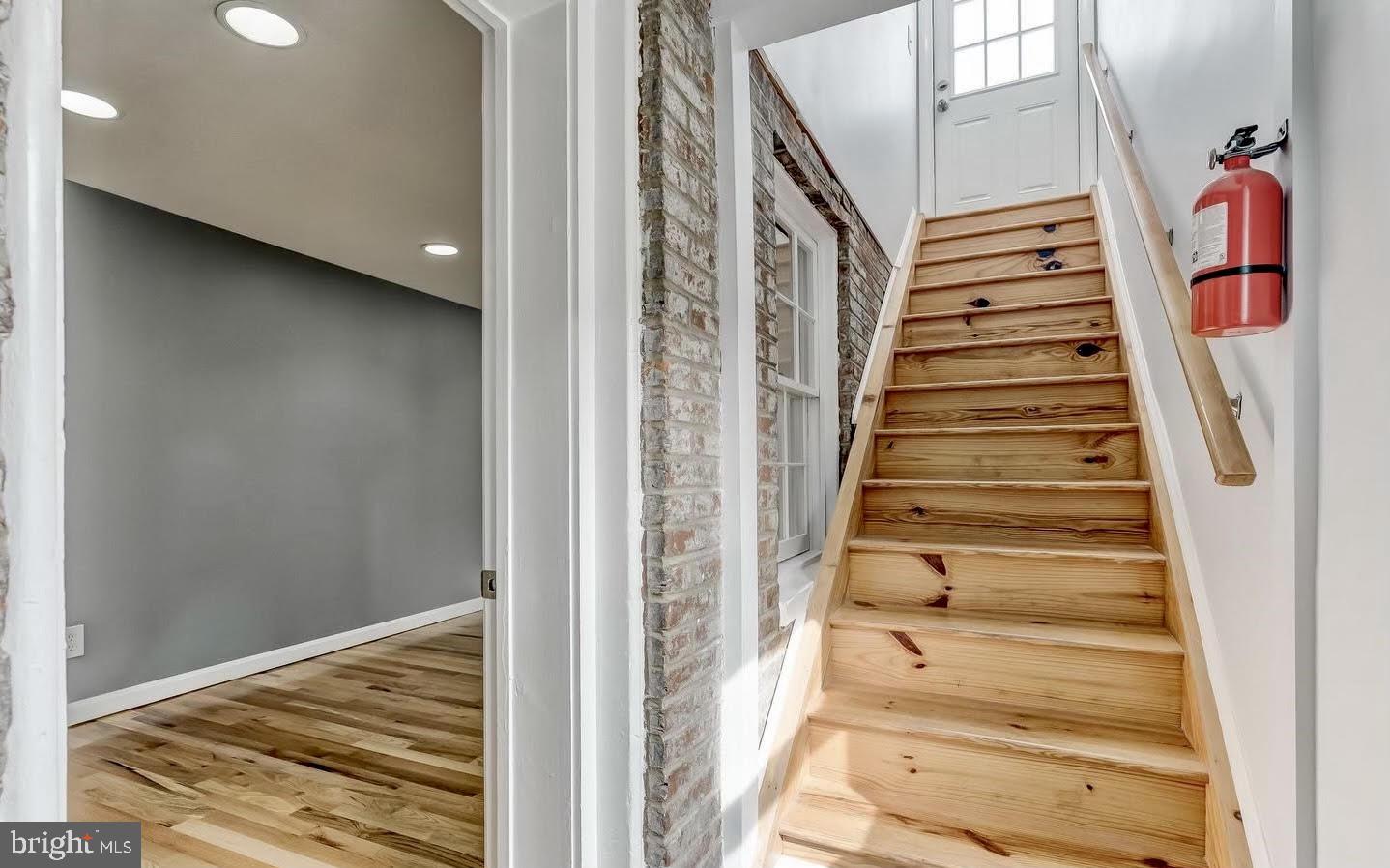 FEDERAL HILL HISTORIC DISTRICT - Residential Lease