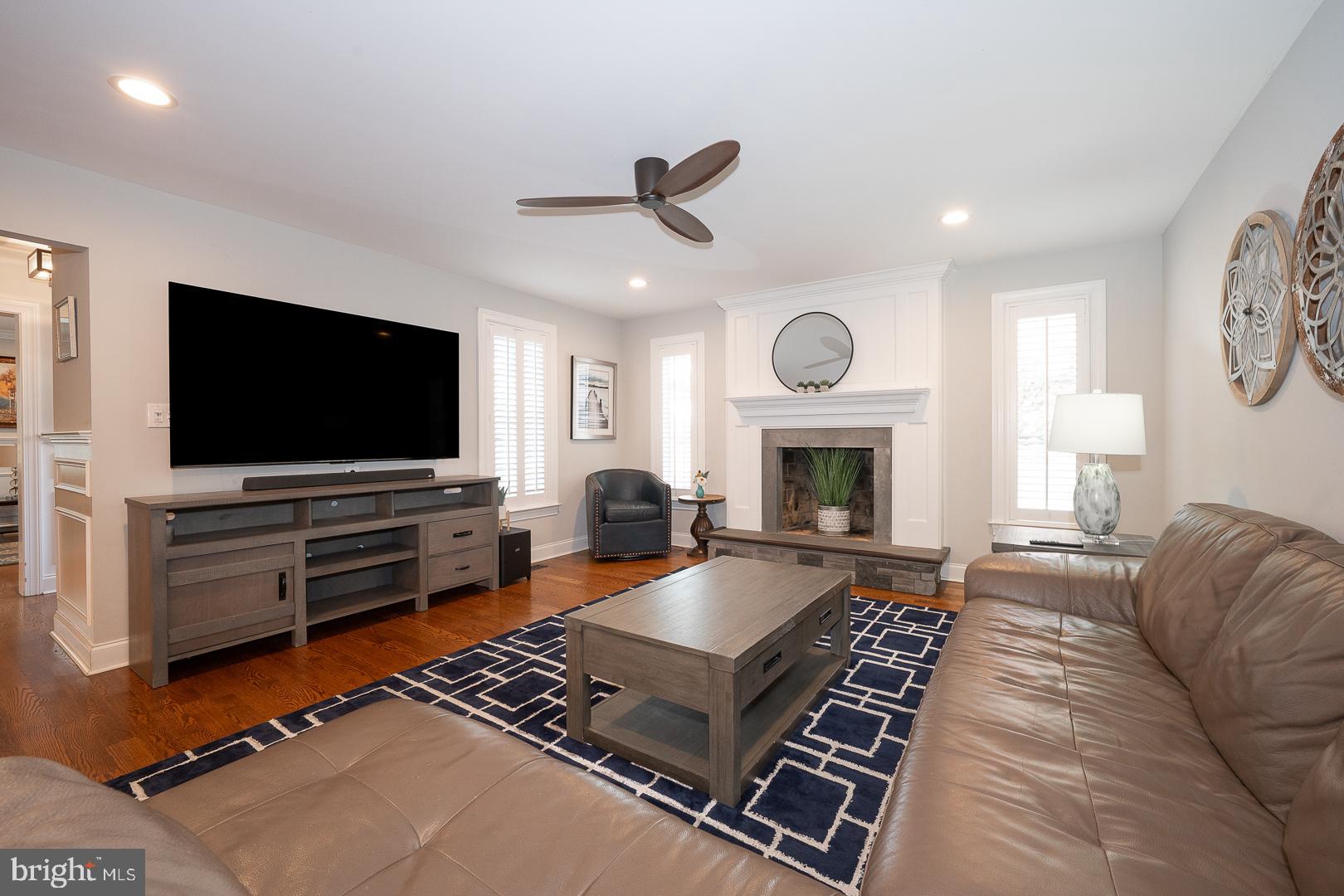 FOX FIELDS - Residential