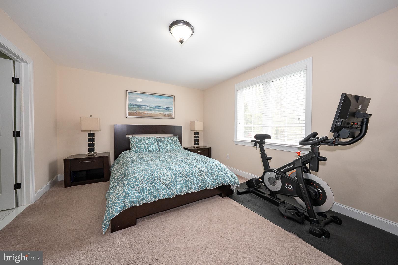 FOX FIELDS - Residential