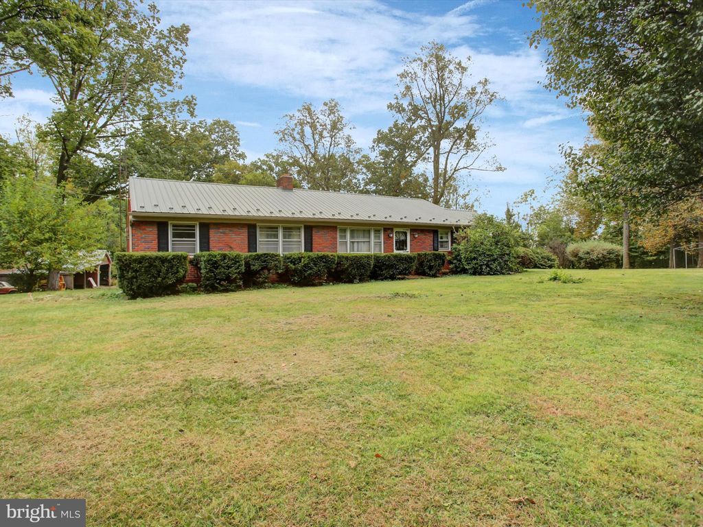Photo of 5500 Charlestown Rd, MERCERSBURG, PA 17236 (MLS # PAFL2030072)