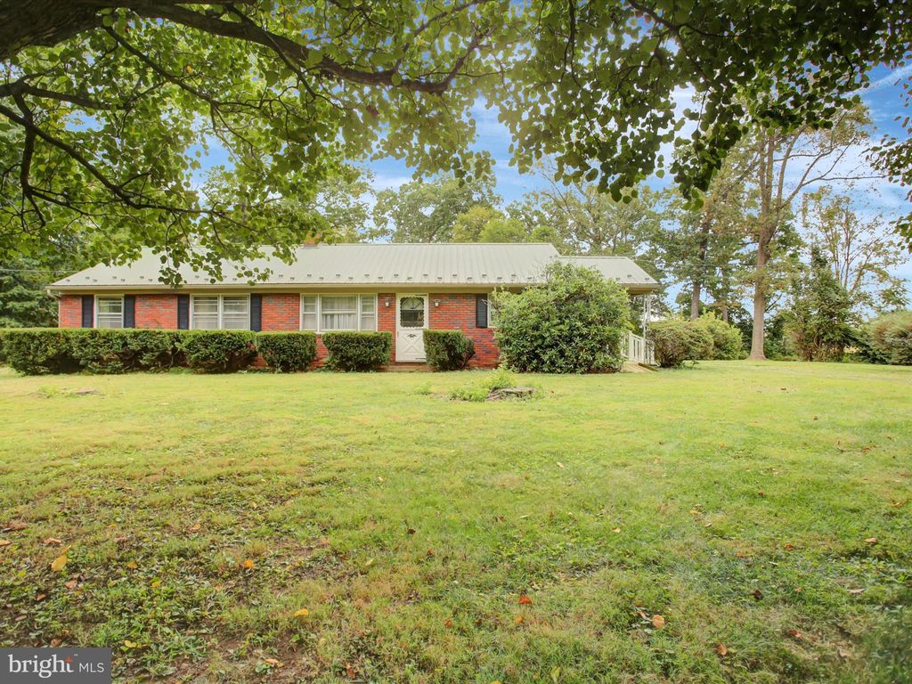 Photo of 5500 Charlestown Rd, MERCERSBURG, PA 17236 (MLS # PAFL2030072)