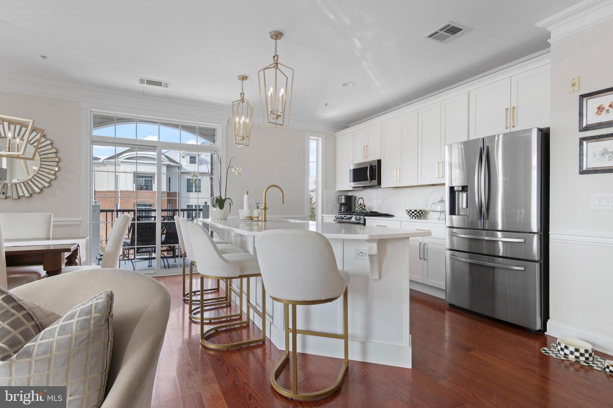 200 W ELM STREET 1321