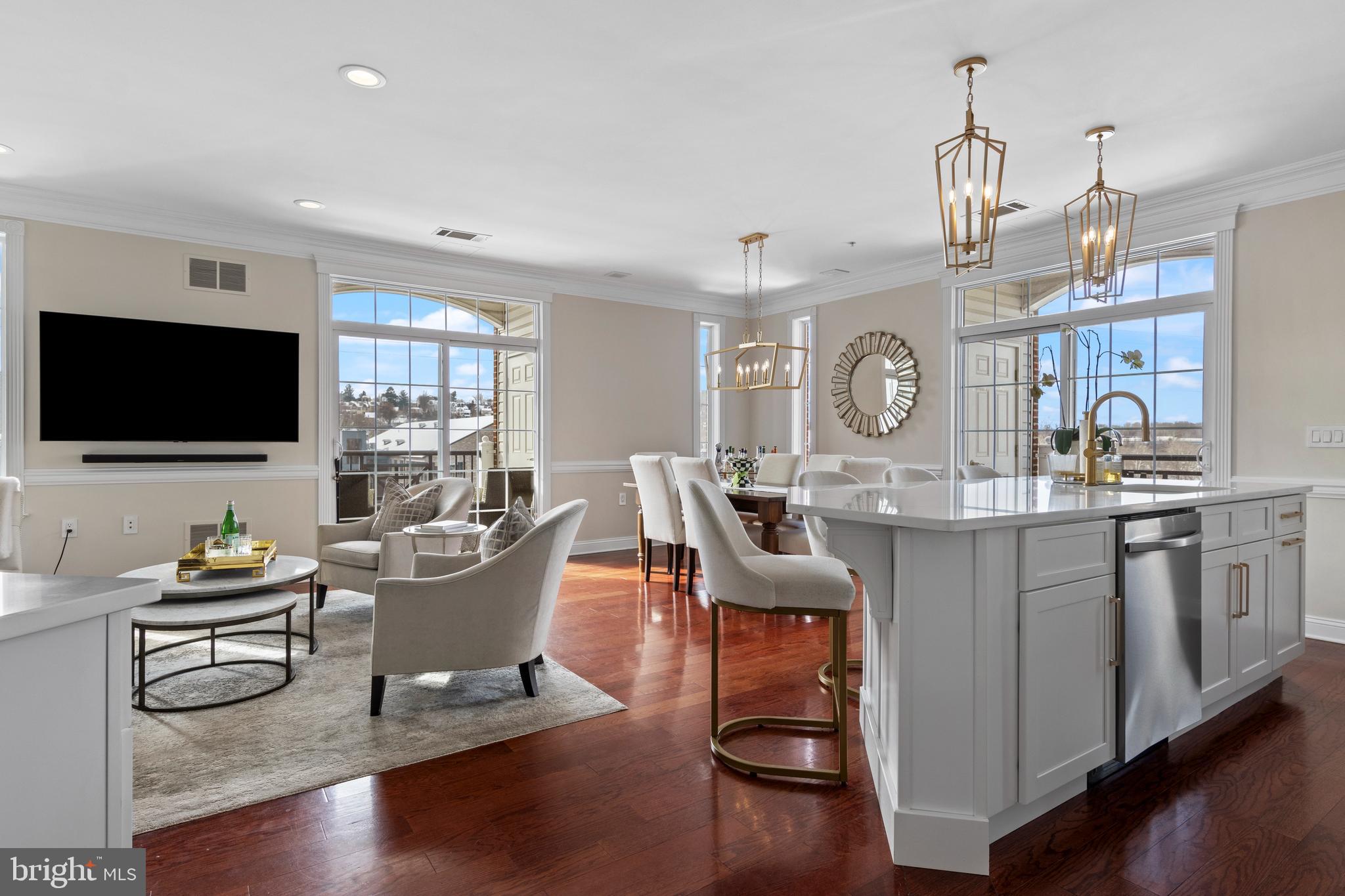 200 W ELM STREET 1321