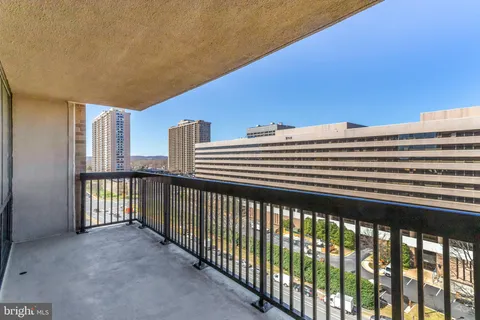 3709 South George Mason Drive Unit 1115E, Falls Church, VA 22041 - MLS#: VAFX2227238