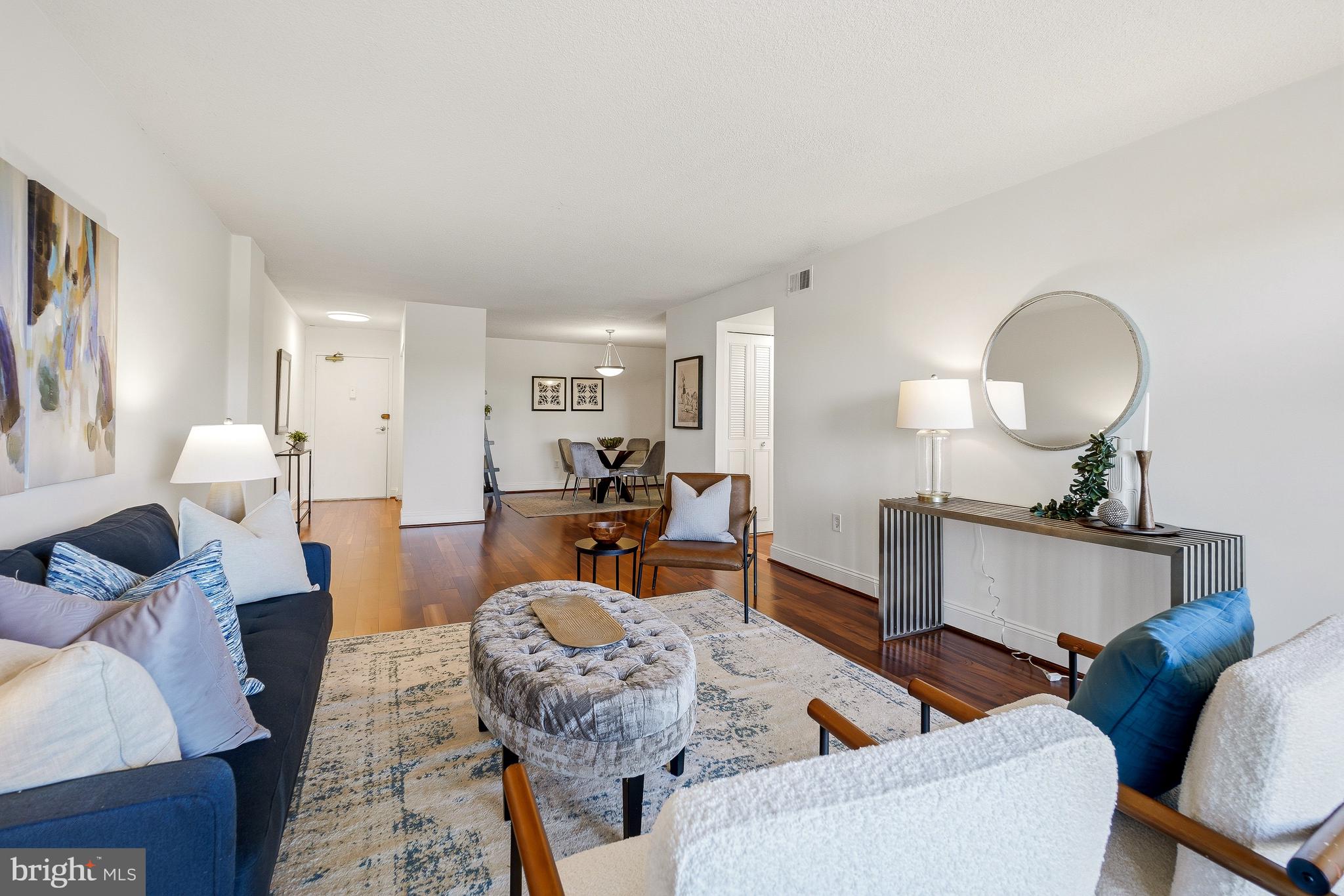 1300 ARMY NAVY DRIVE 905