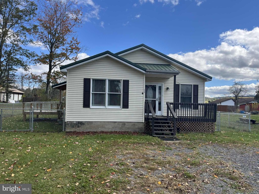 Photo of 210 Seneca Avenue, OAKLAND, MD 21550 (MLS # MDGA2010556)