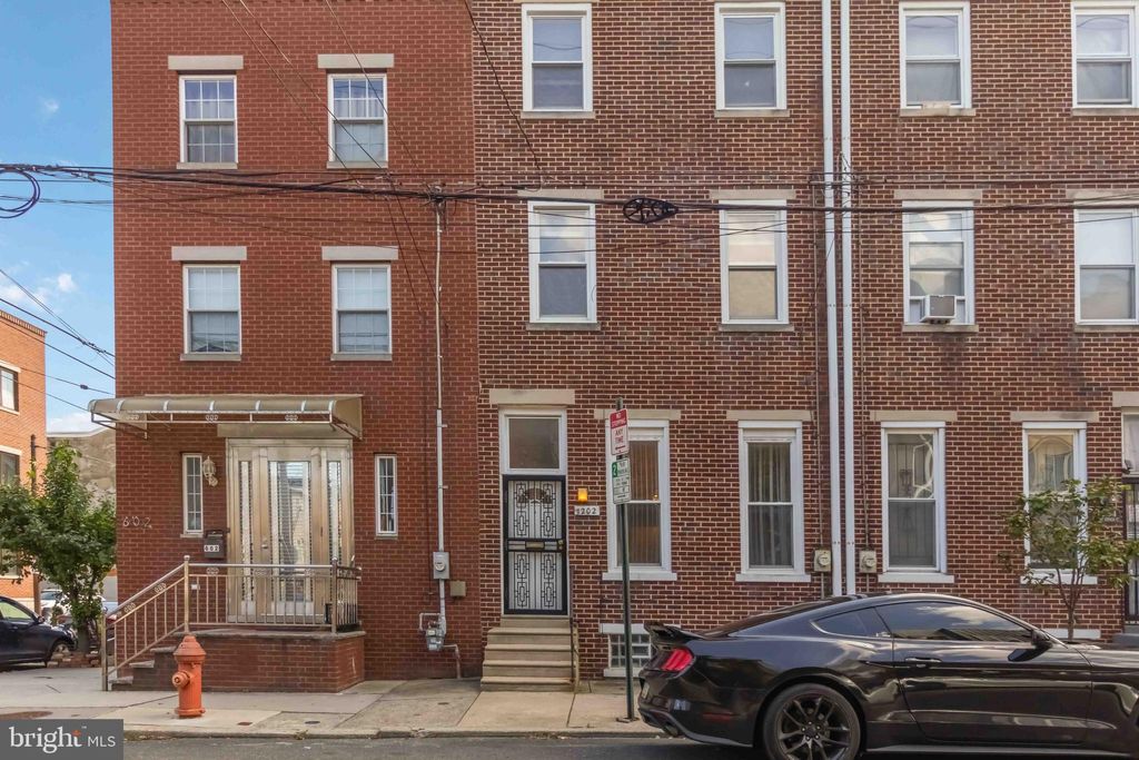 Photo of 1202 Mount Vernon Street, PHILADELPHIA, PA 19123 (MLS # PAPH2603634)