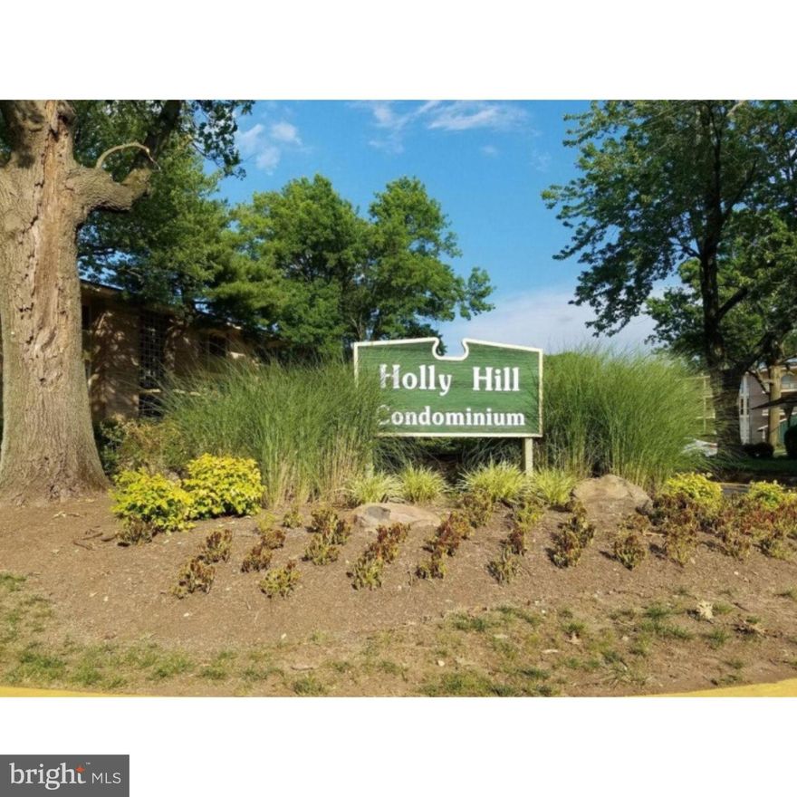 2 bed/1 bath condo with updates. pics coming soon.