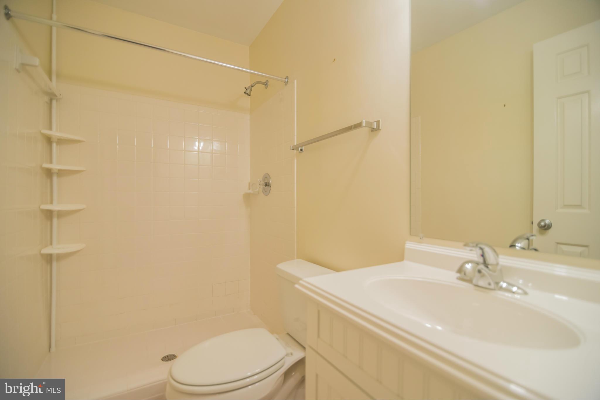 VERNON SQUARE - Residential