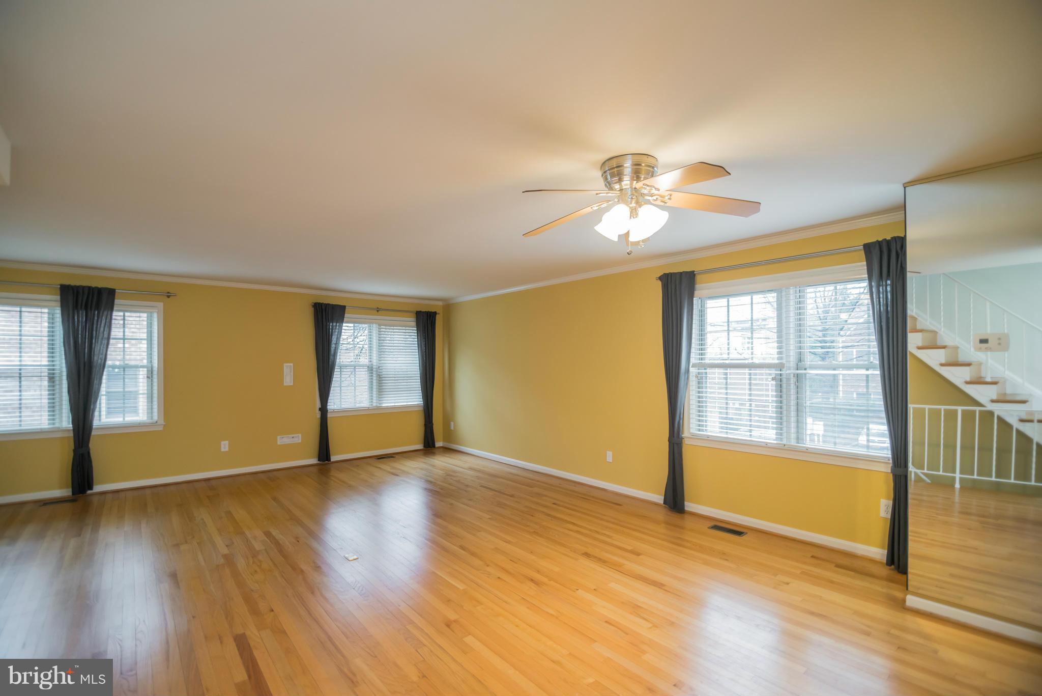 VERNON SQUARE - Residential