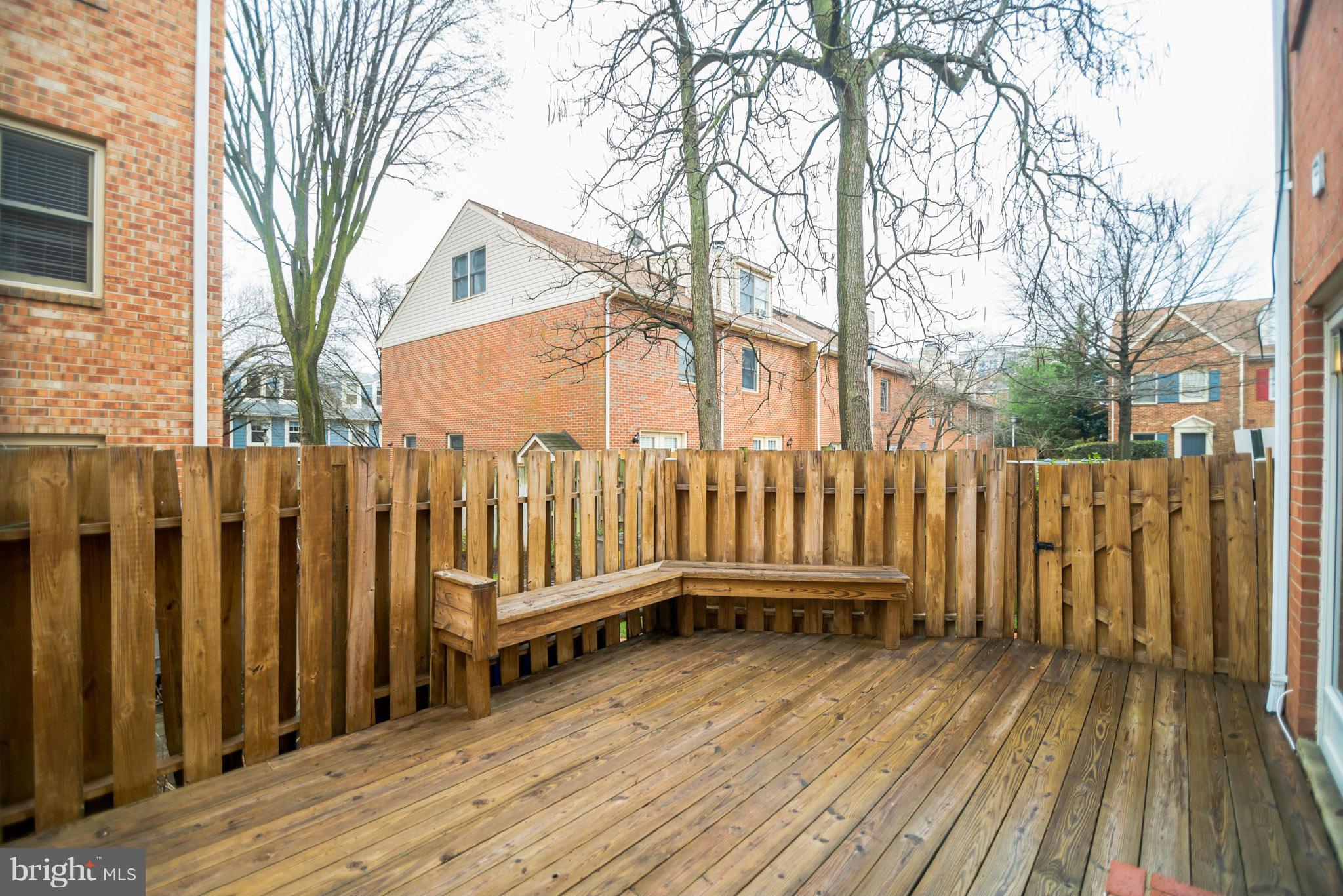 VERNON SQUARE - Residential