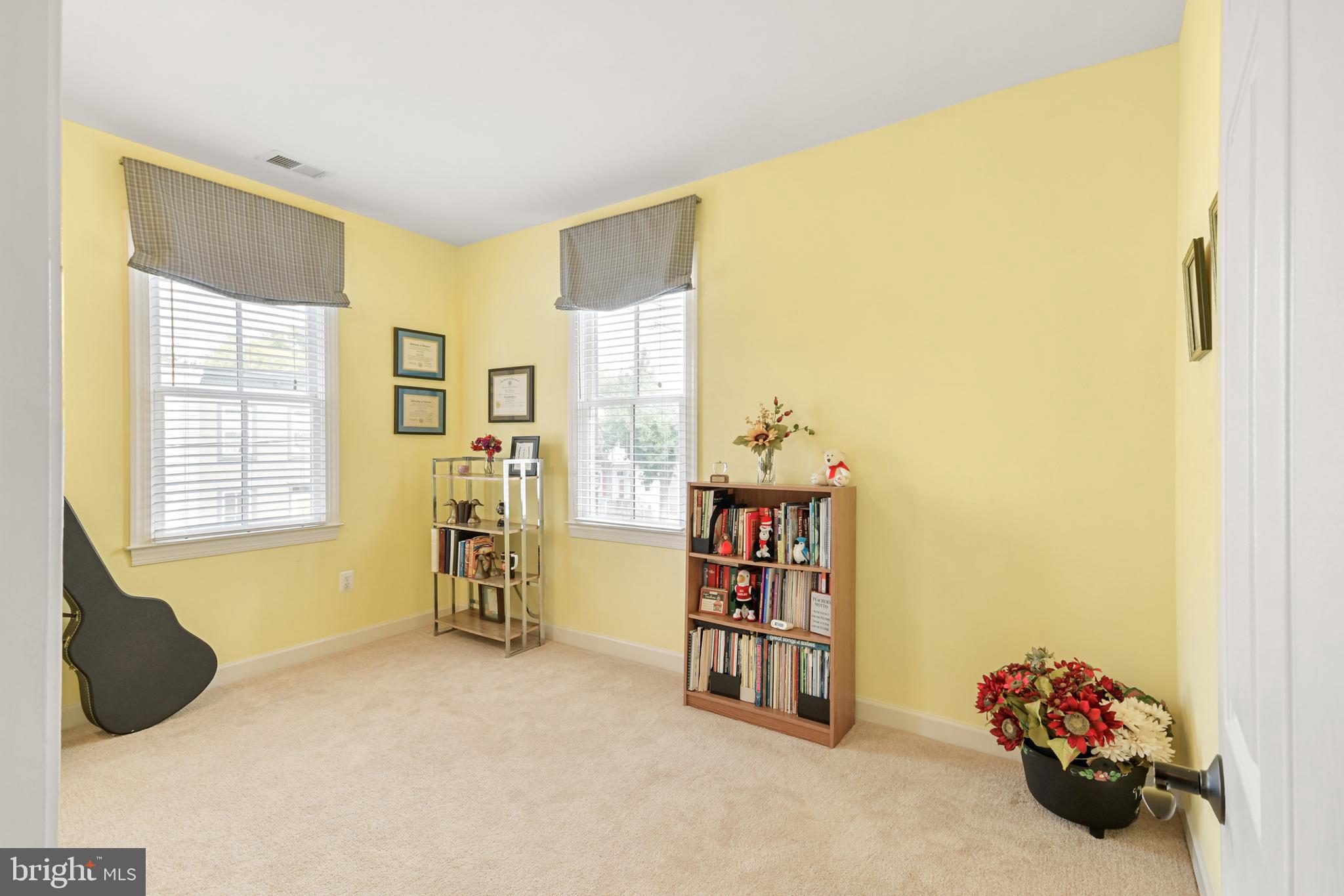 MAXWELL SQUARE - Residential