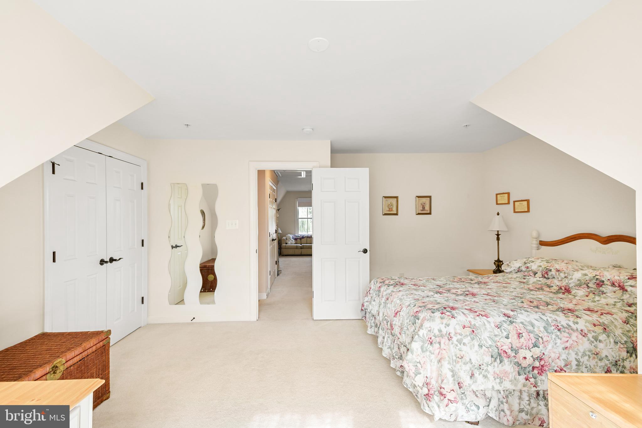 MAXWELL SQUARE - Residential