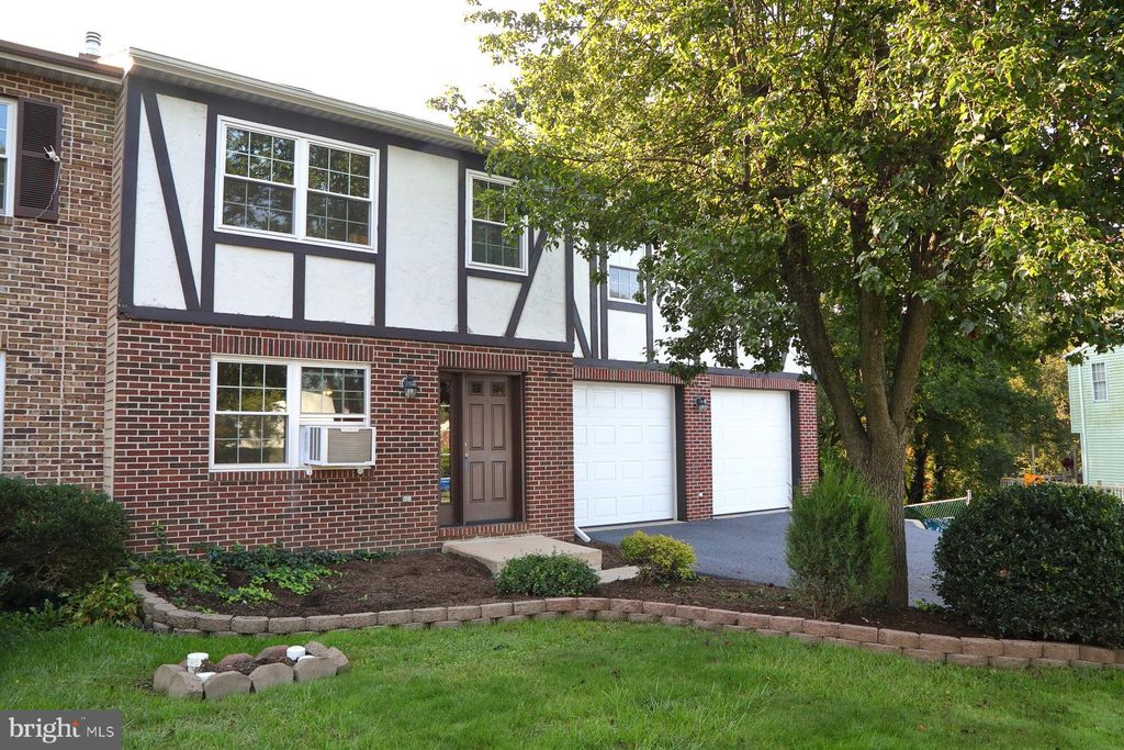 Photo of 1051 Tom Paine Drive, LANCASTER, PA 17603 (MLS # PALA2077428)