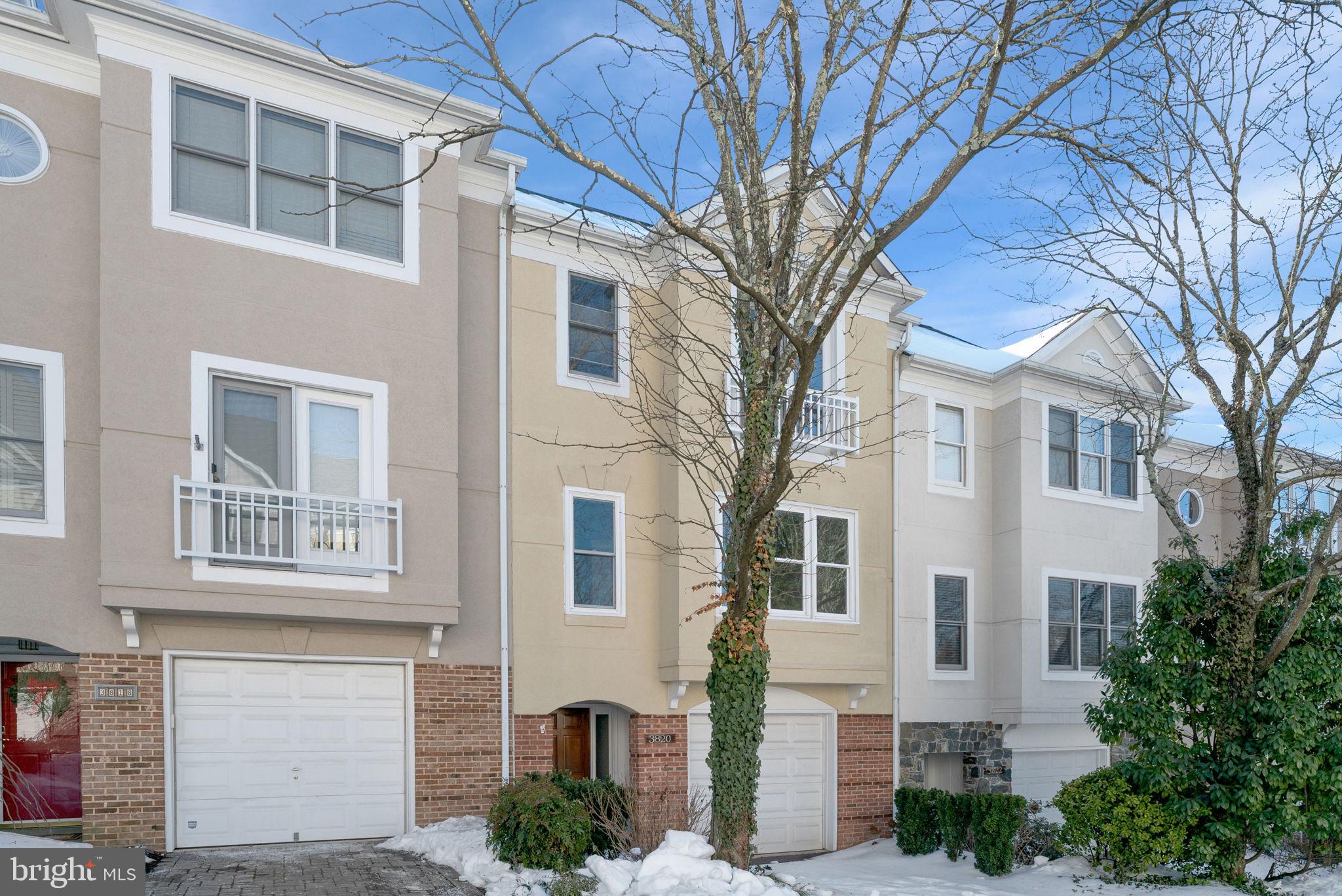 3820 WHITE POST COURT