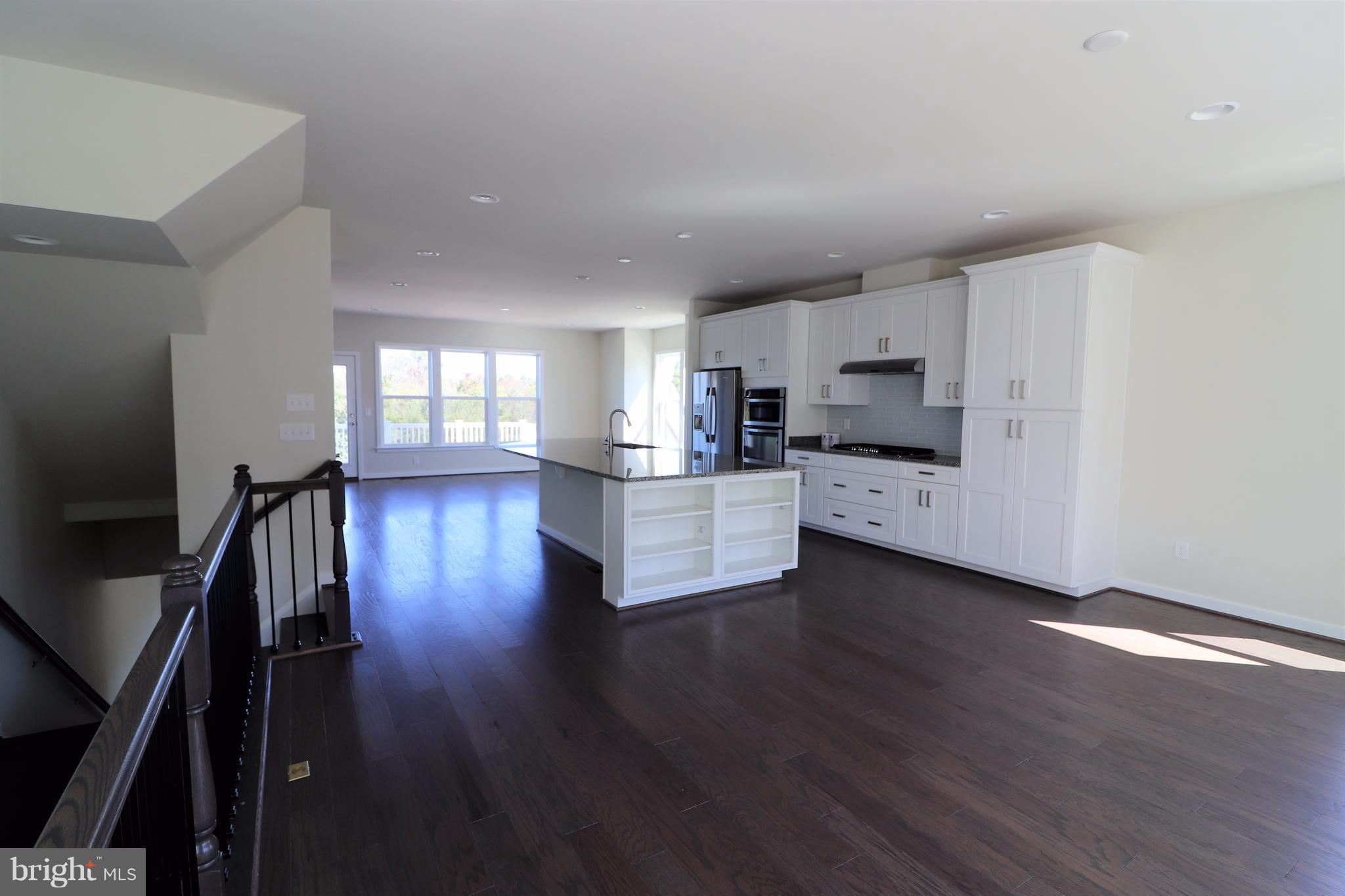 RIVER CREST - Residential Lease