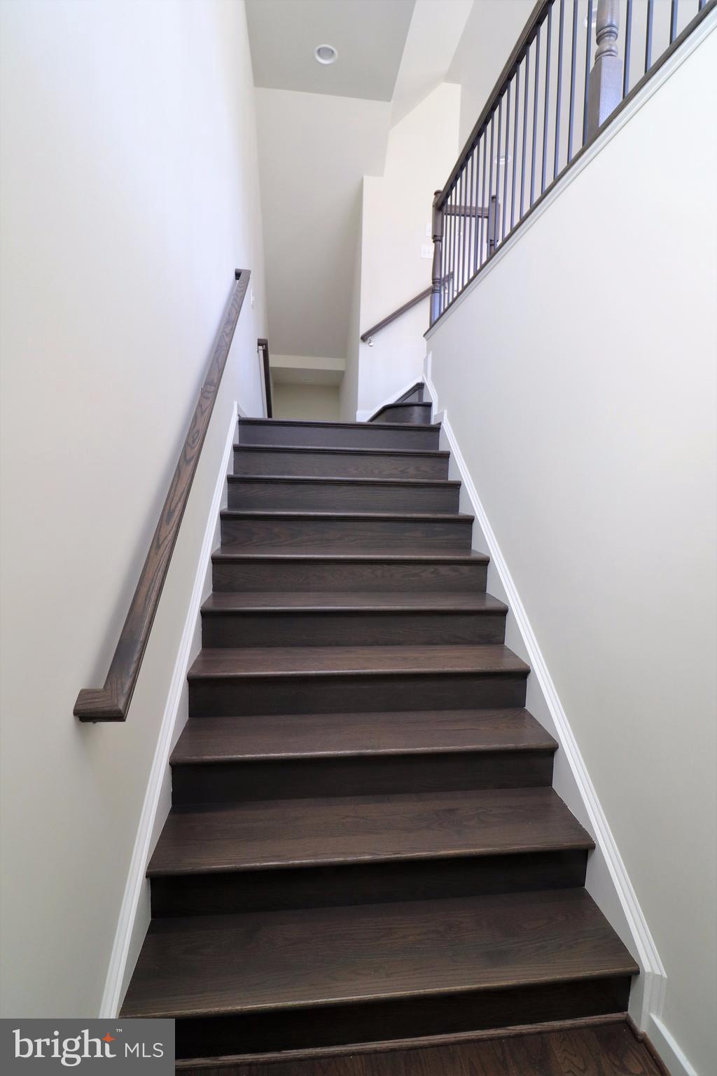 RIVER CREST - Residential Lease