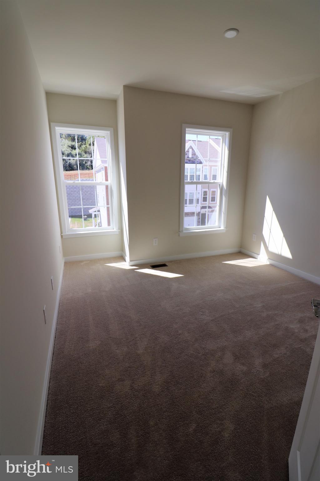 RIVER CREST - Residential Lease