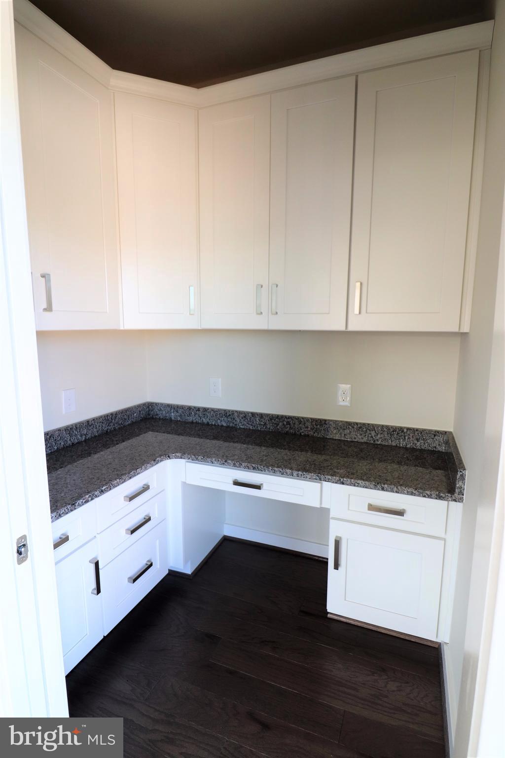 RIVER CREST - Residential Lease