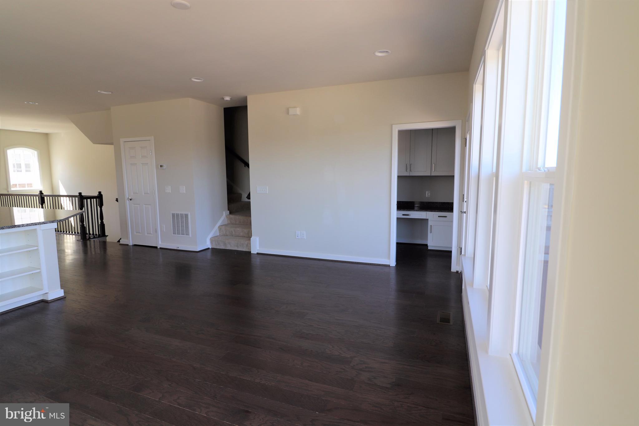 RIVER CREST - Residential Lease