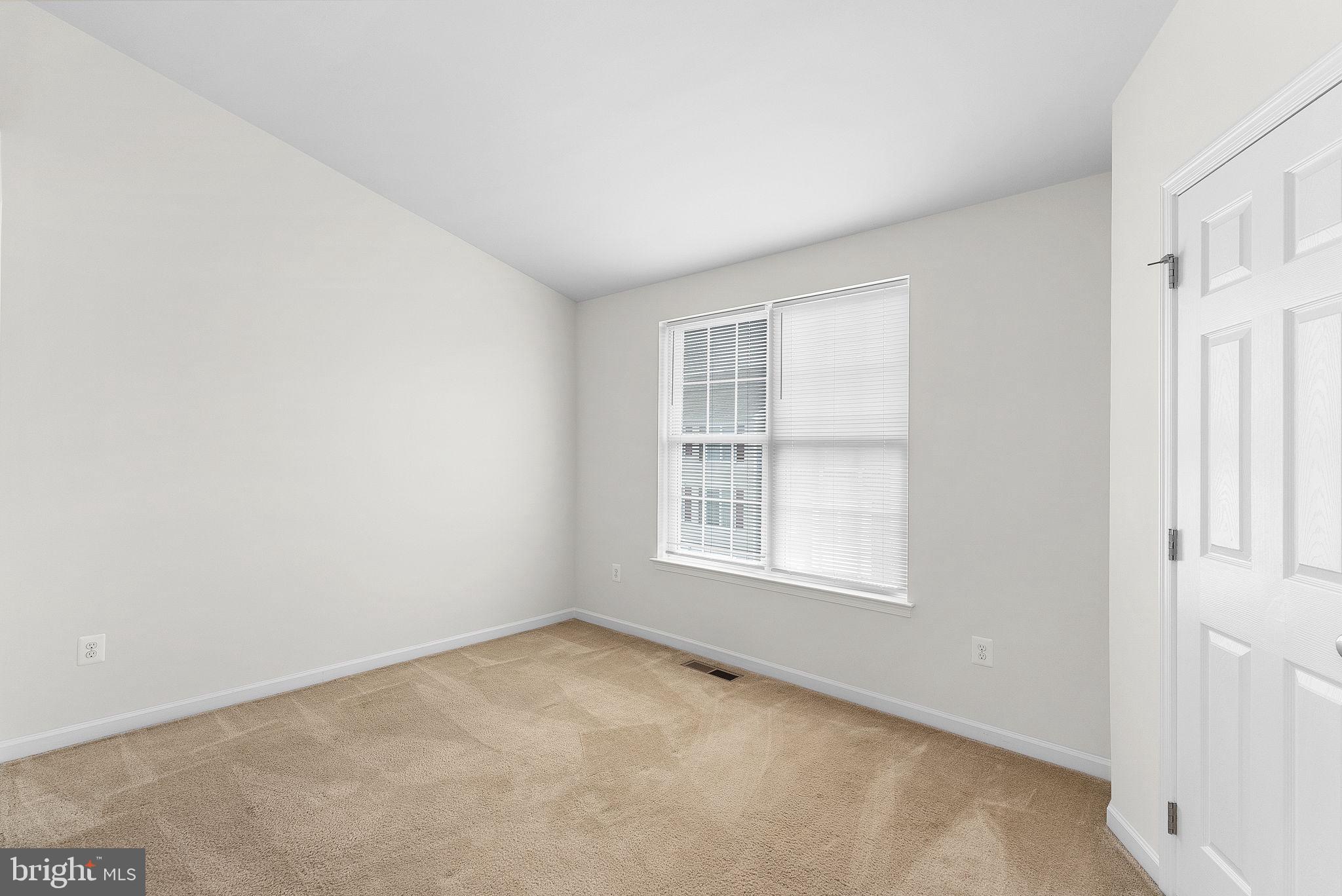 AMBERLEA AT SOUTH RIDING - Residential Lease