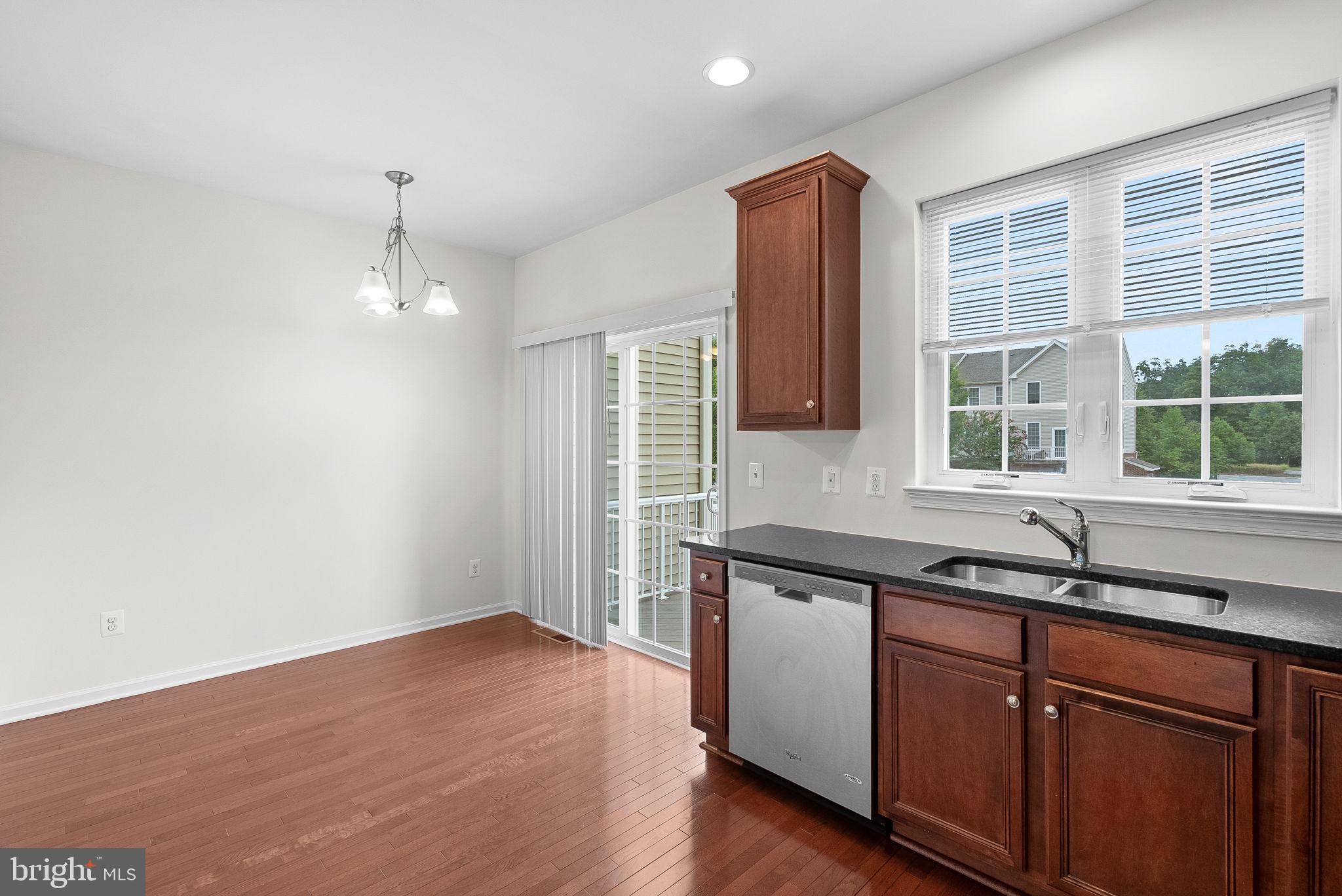 AMBERLEA AT SOUTH RIDING - Residential Lease