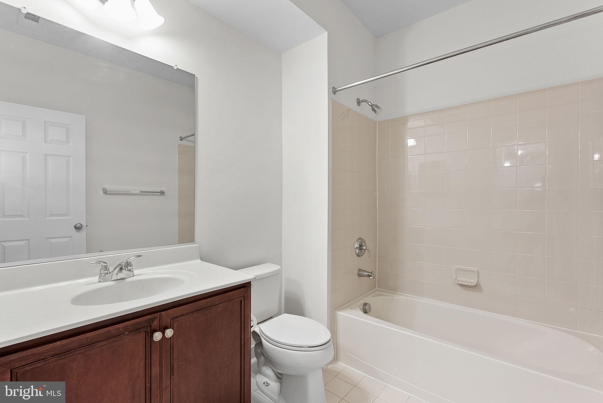 AMBERLEA AT SOUTH RIDING - Residential Lease