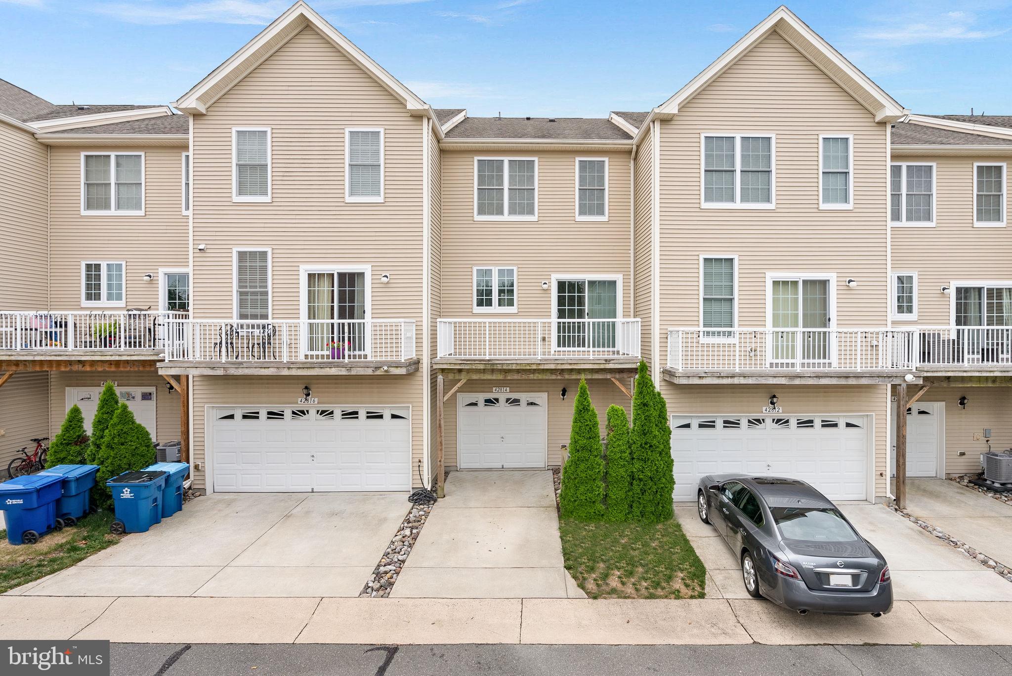 AMBERLEA AT SOUTH RIDING - Residential Lease