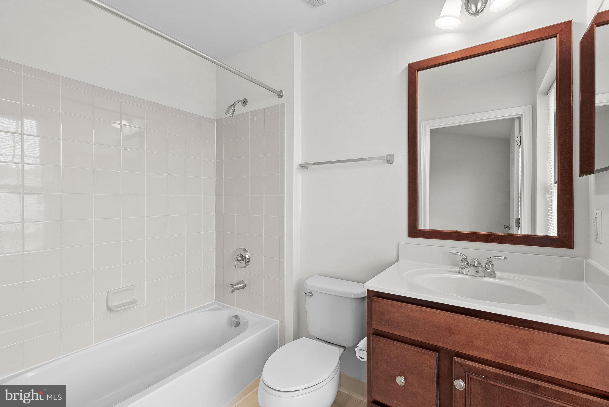 AMBERLEA AT SOUTH RIDING - Residential Lease