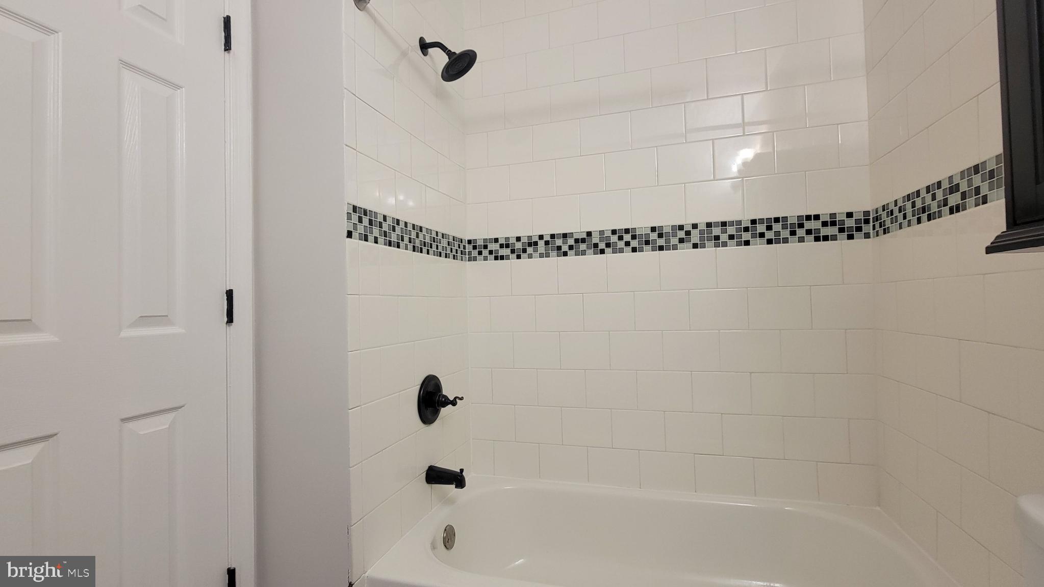 LAKE RIDGE - Residential Lease