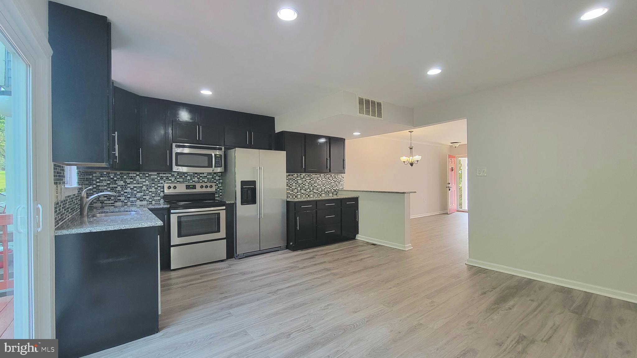 LAKE RIDGE - Residential Lease