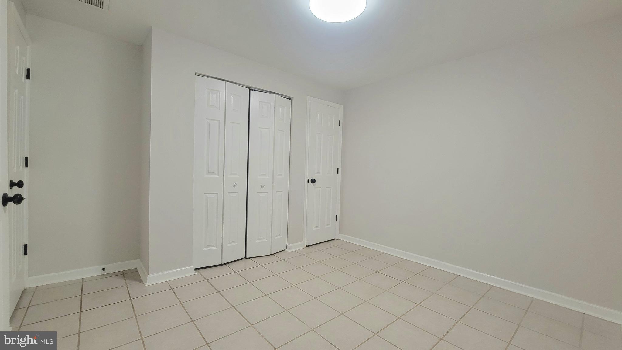 LAKE RIDGE - Residential Lease