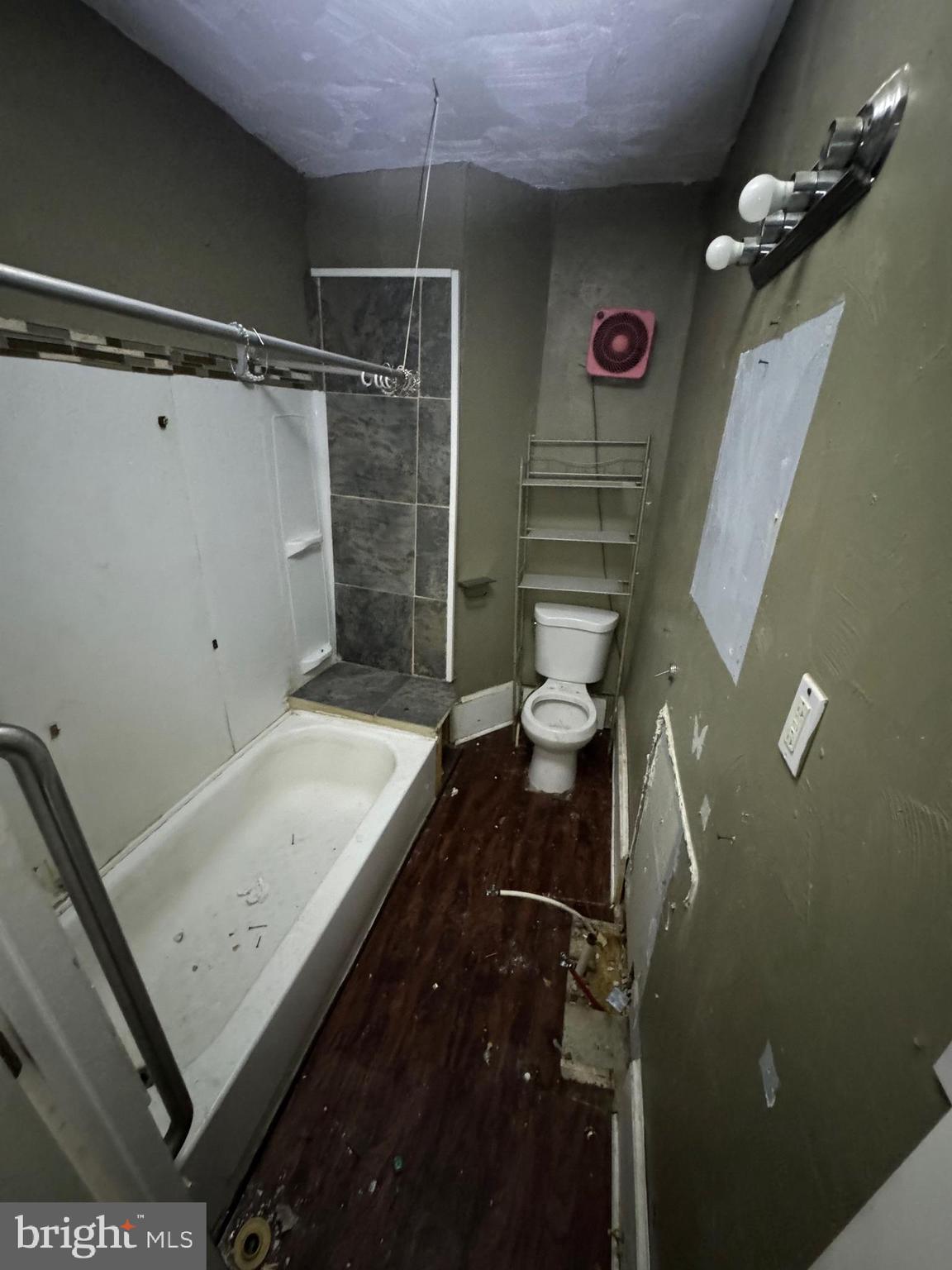 COBBS CREEK - Residential