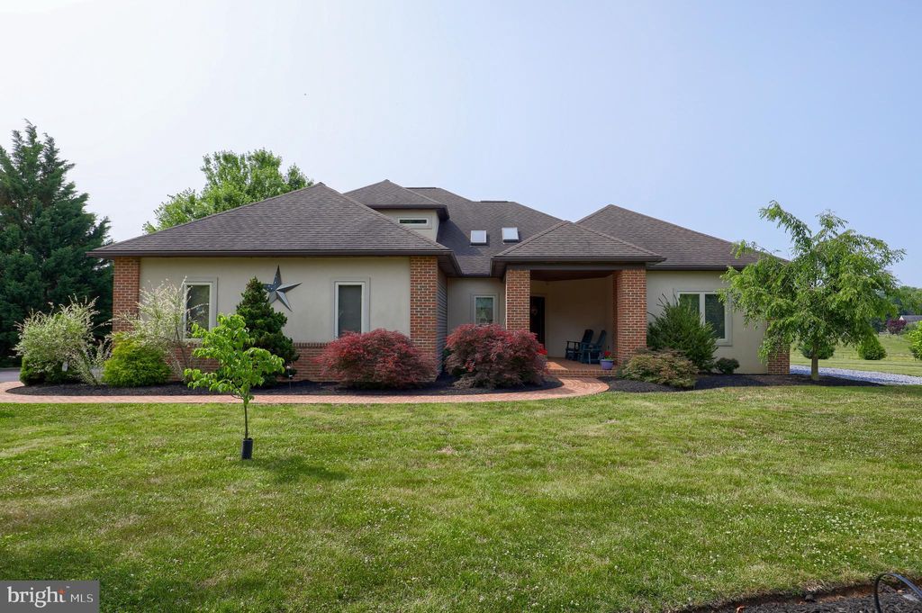 Photo of 23 FARMINGTON WAY, NEW PROVIDENCE, PA 17560 (MLS # PALA2036448)