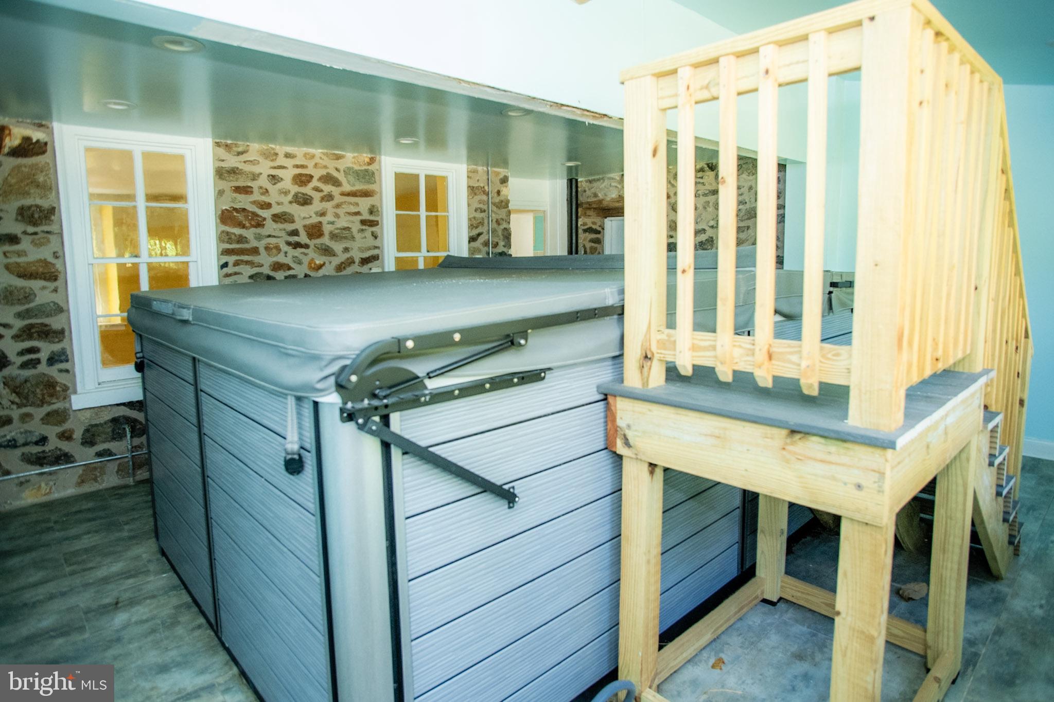 LEOPARD FARMS - Residential