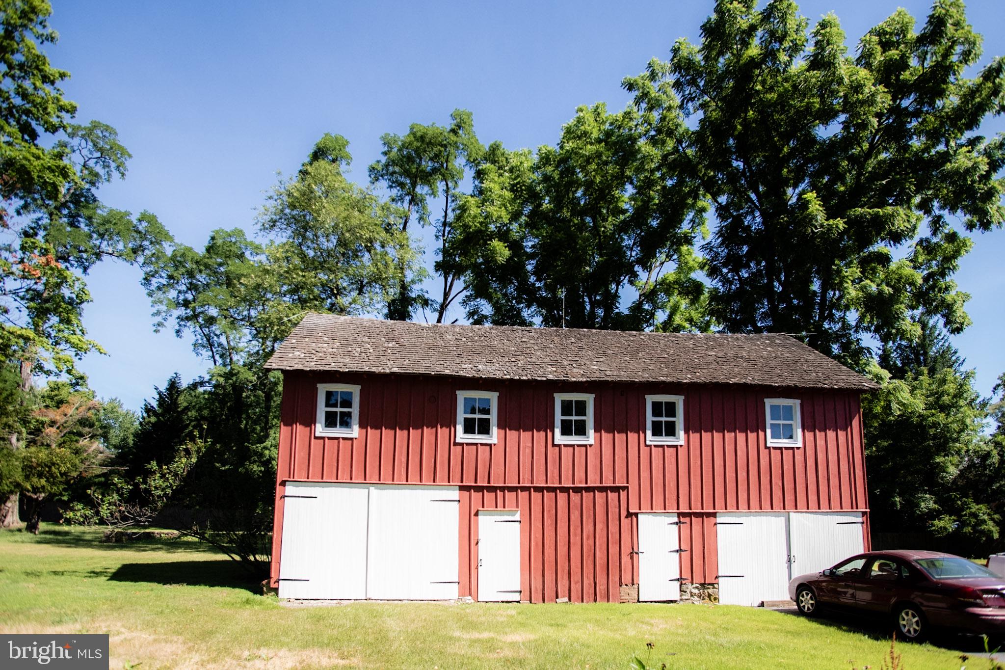 LEOPARD FARMS - Residential