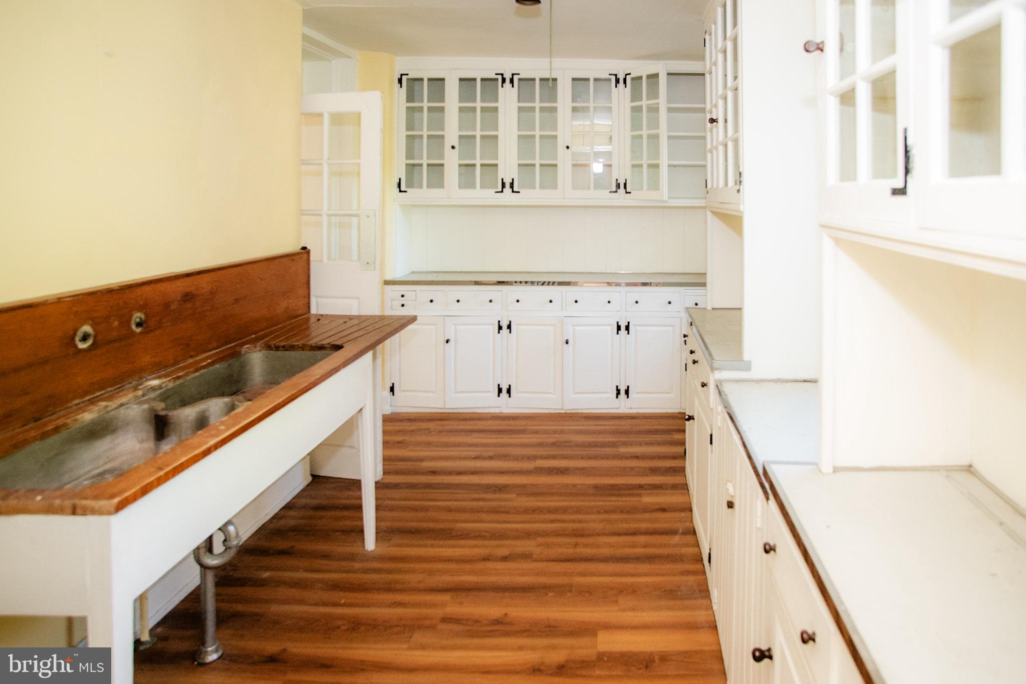 LEOPARD FARMS - Residential