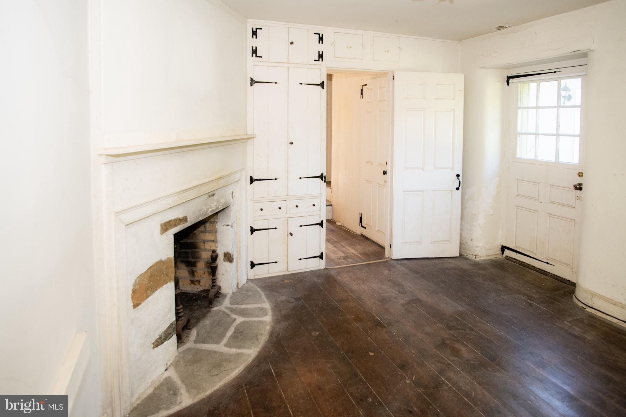 LEOPARD FARMS - Residential