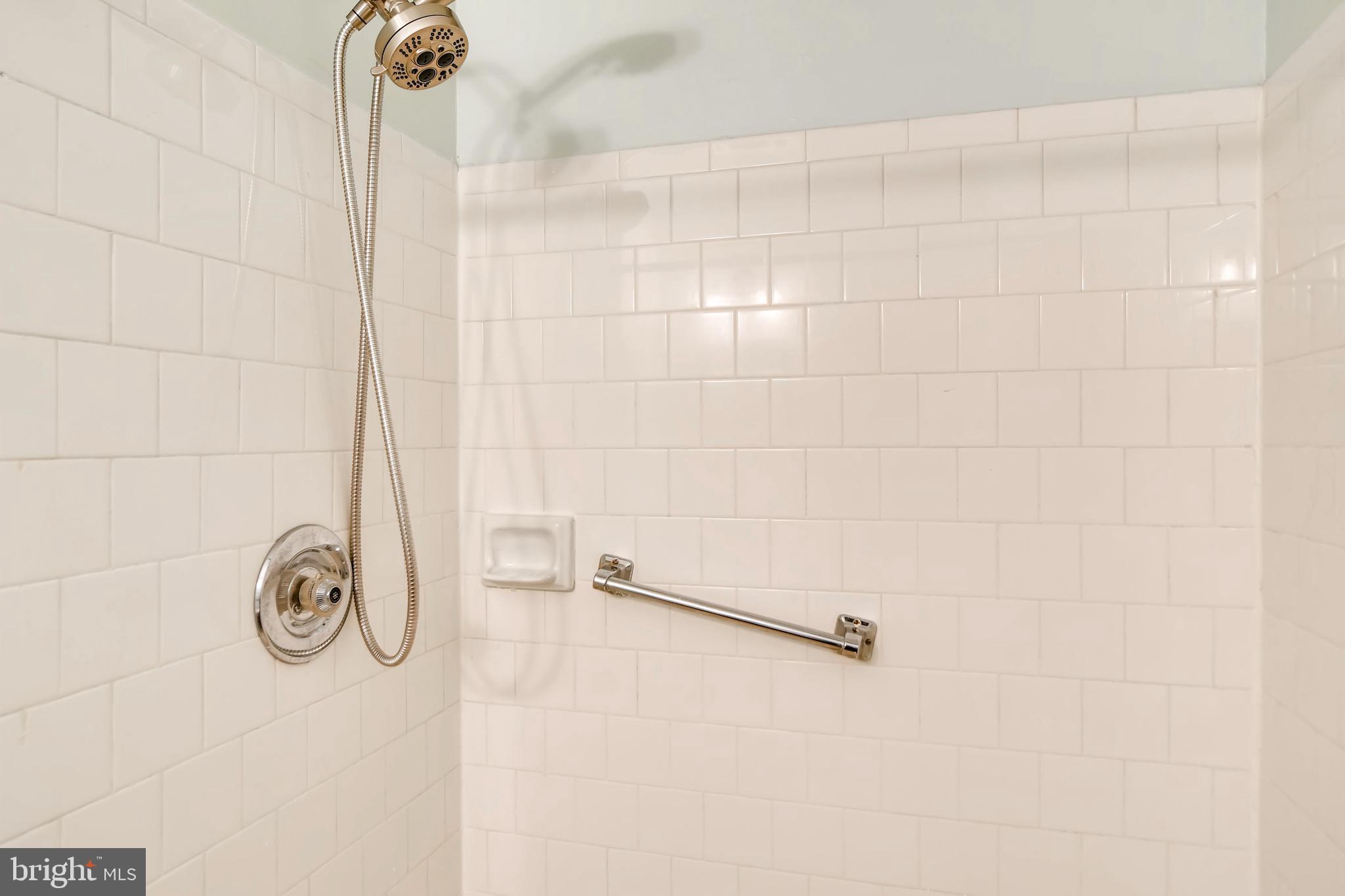 NEW CUT FARMS - Residential