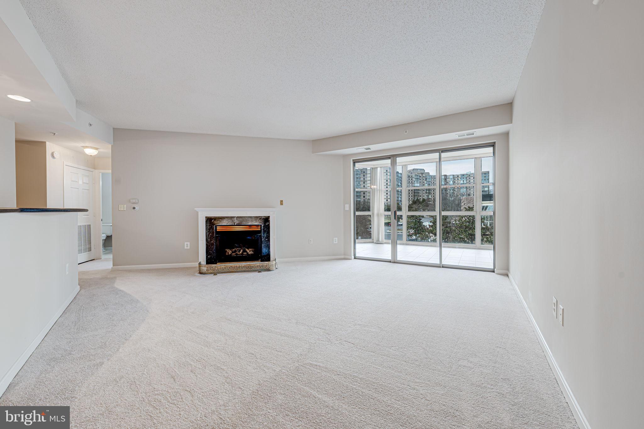 LANSDOWNE WOODS LEISURE WORLD - Residential