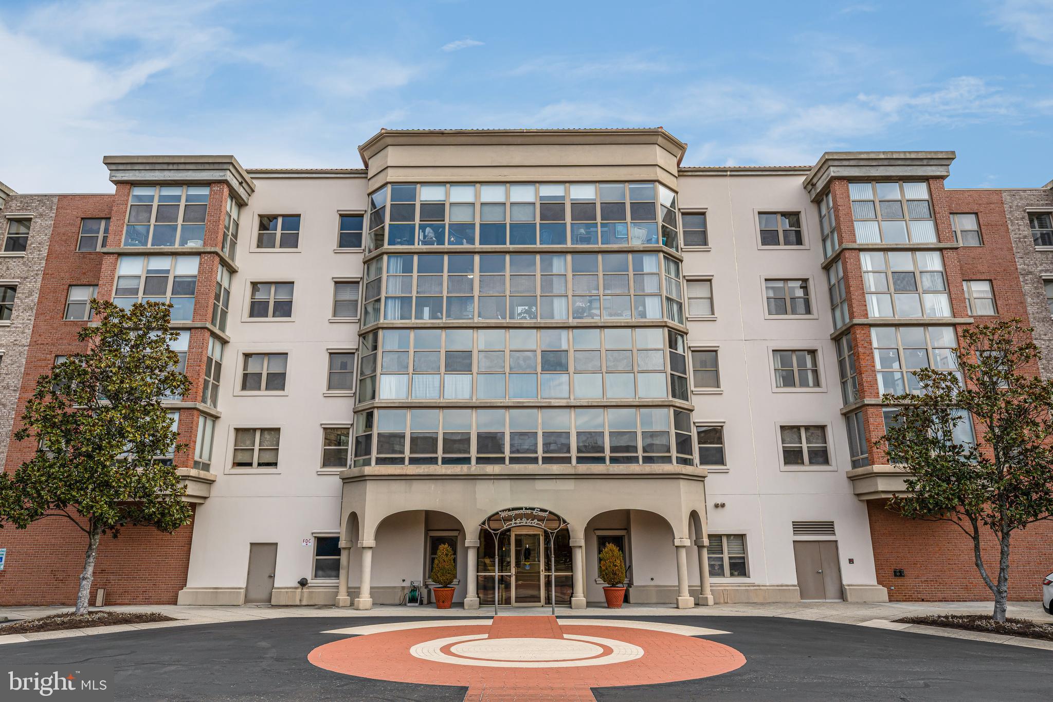 LANSDOWNE WOODS LEISURE WORLD - Residential