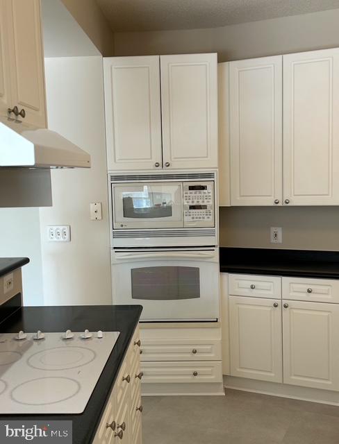 LANSDOWNE WOODS LEISURE WORLD - Residential