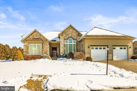 Homes For Sale - 153 Laura Lane<br/> GETTYSBURG, PA 17325