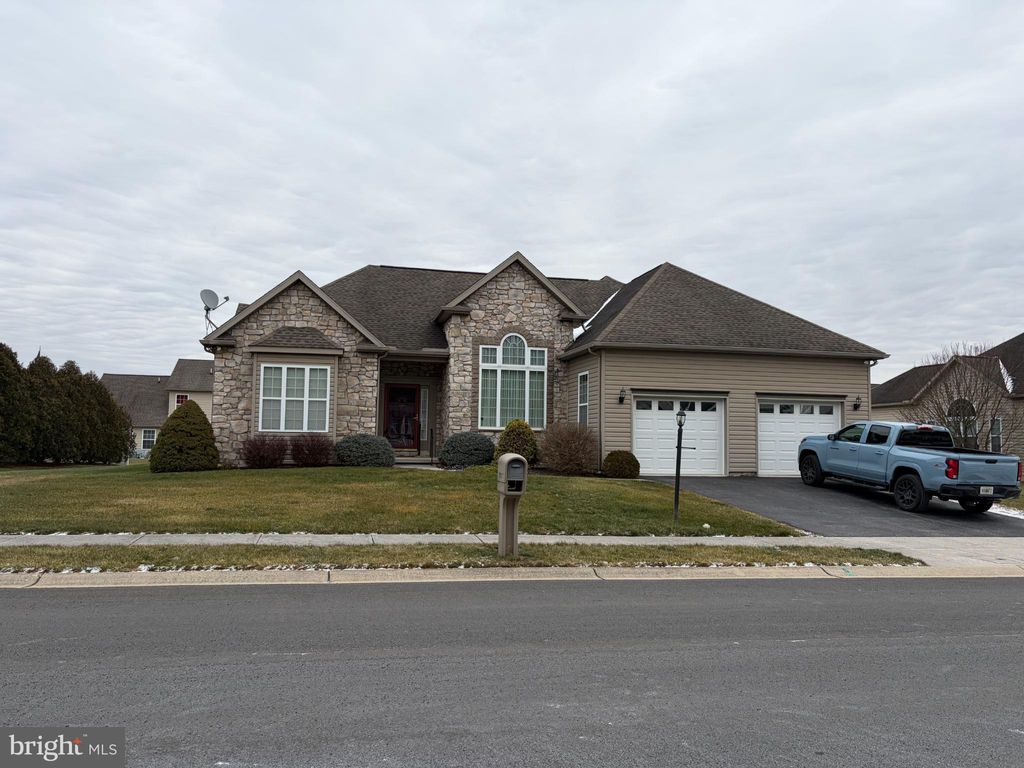 Photo of 153 Laura Lane, GETTYSBURG, PA 17325 (MLS # PAAD2021670)