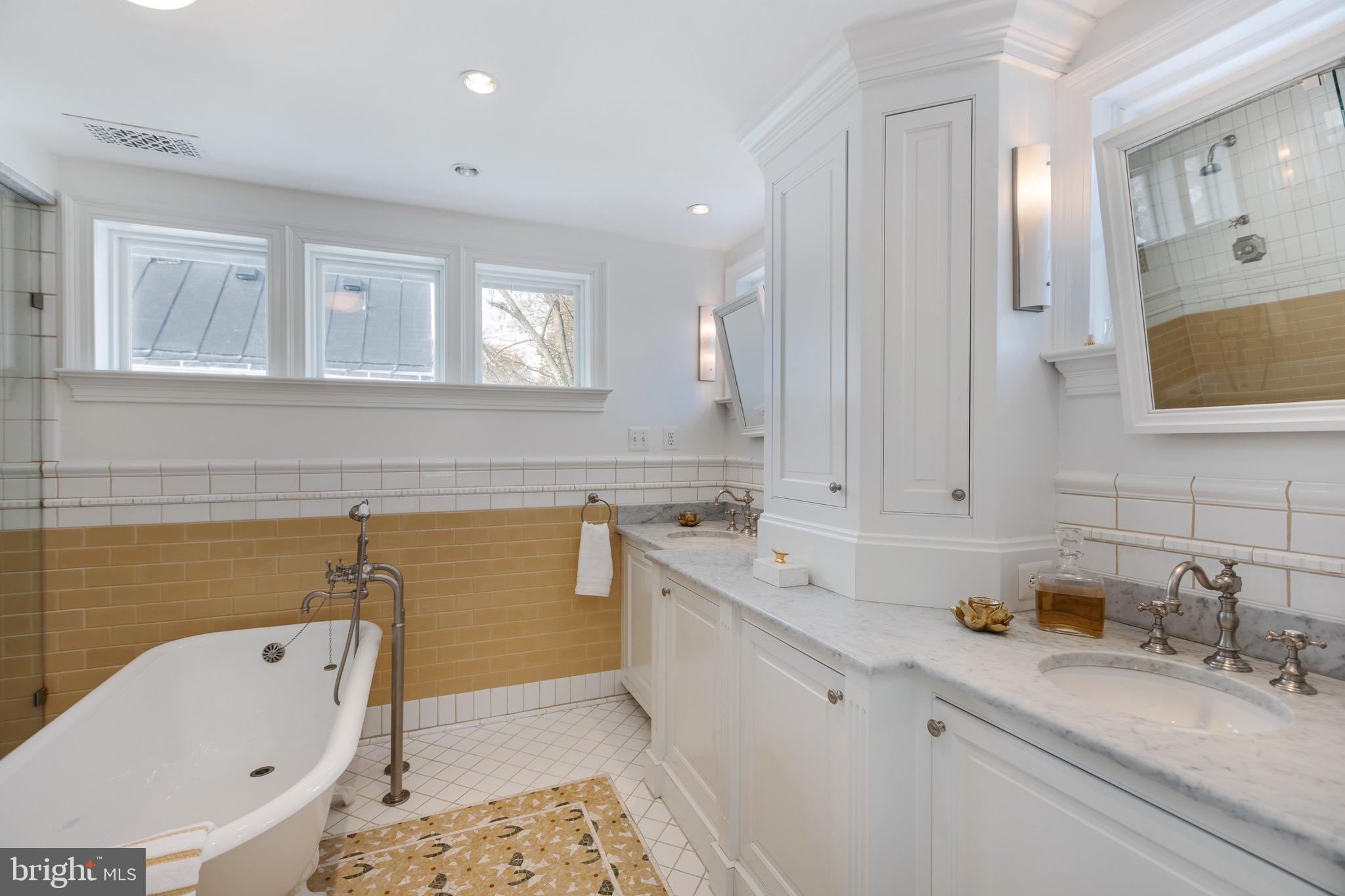 HISTORIC LEESBURG - Residential