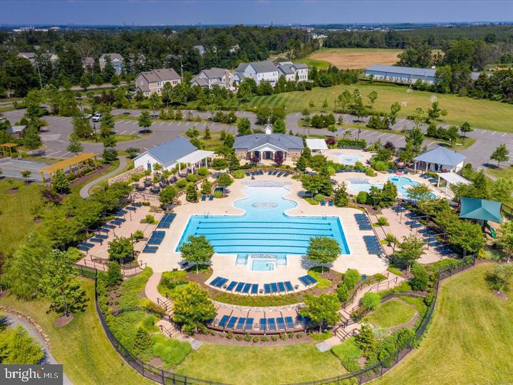 GROVE AT WILLOWSFORD - Residential