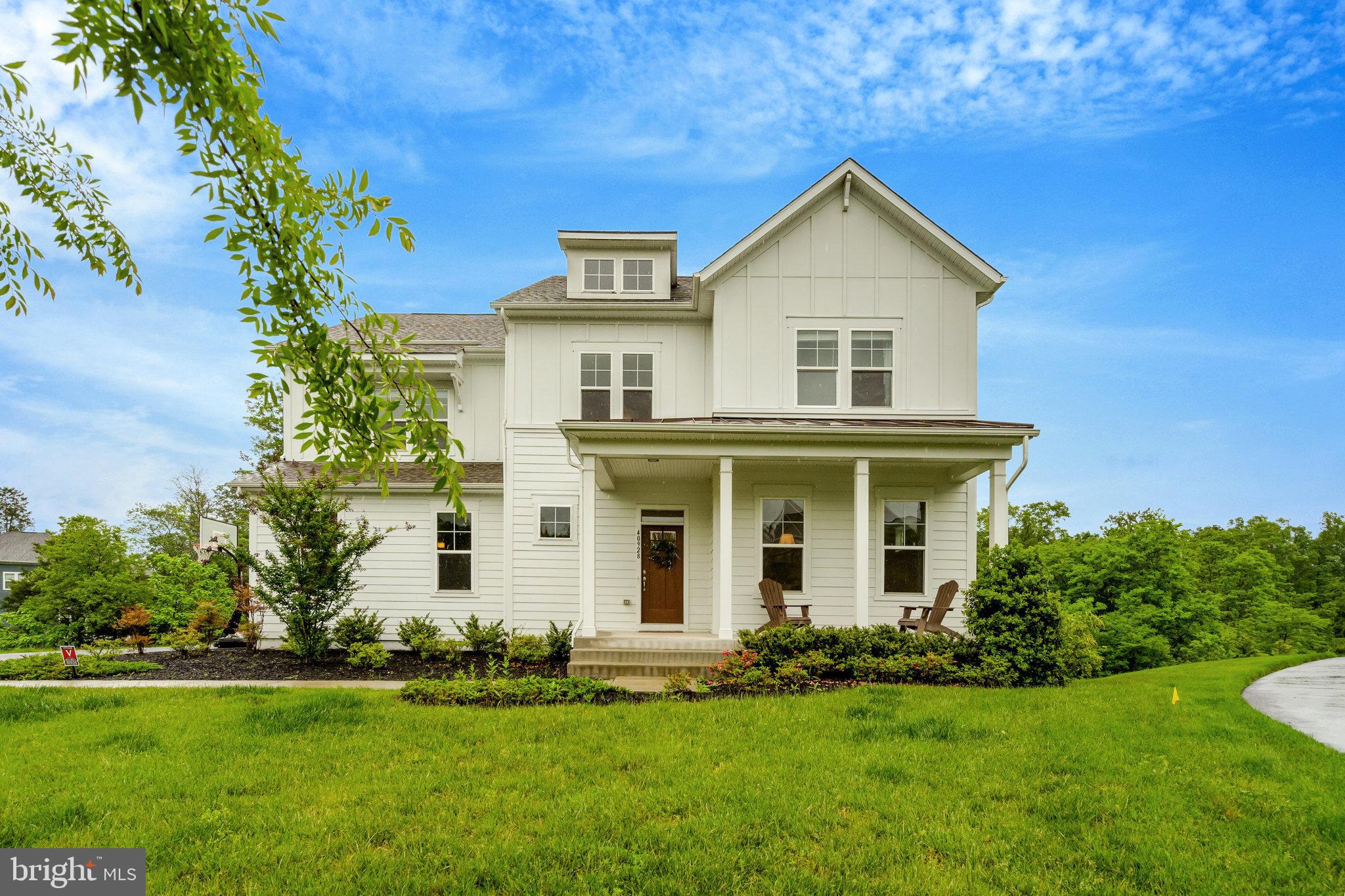 40928 ARCADIAN POND COURT